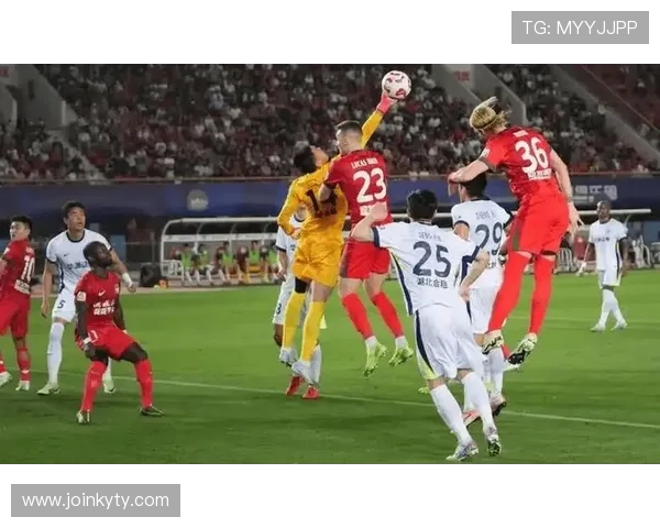 开云体育下半场精彩赛事回顾与分析助你把握比赛节奏